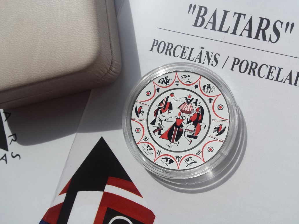Monētas 'Baltars. Porcelāns.' tirāžas otra daļā joprojam ir pieejama Latvijas Bankā.