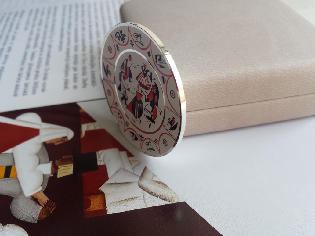 'Baltars. Porcelāns.' monētu pirma tiražu daļa ir izpārdota.